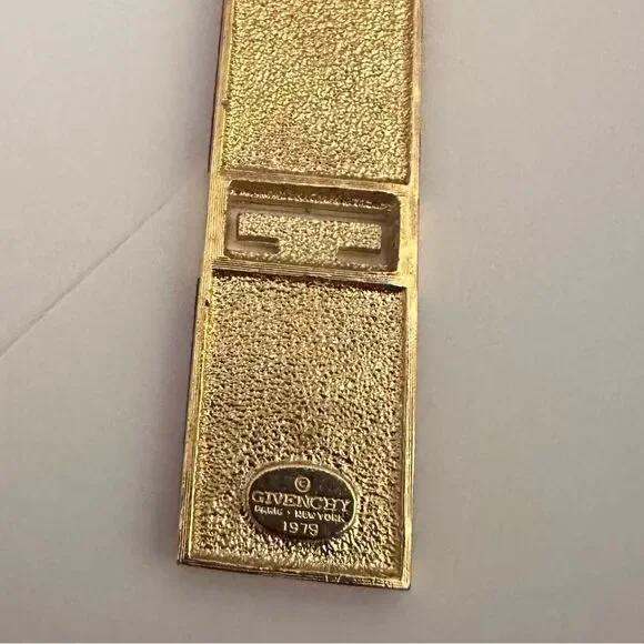 RARE & PRISTINE Givenchy Dated 1979 Red Enamel Logo Pendant Long Necklace